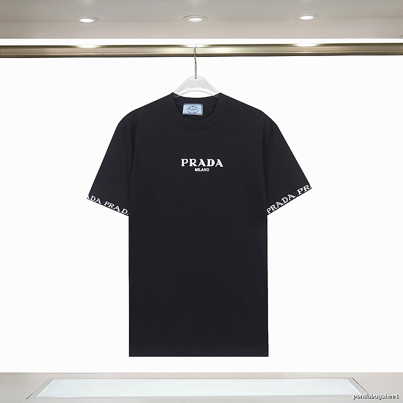 Amiri Resort Logo T-shirt Black Small AM for Travel Looks
