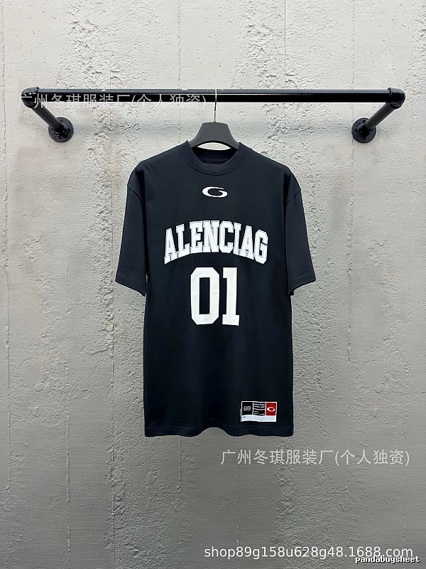 Balenciaga sporty black T-shirt
