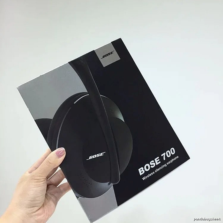 Bose 700 Wireless Headphones in Black
