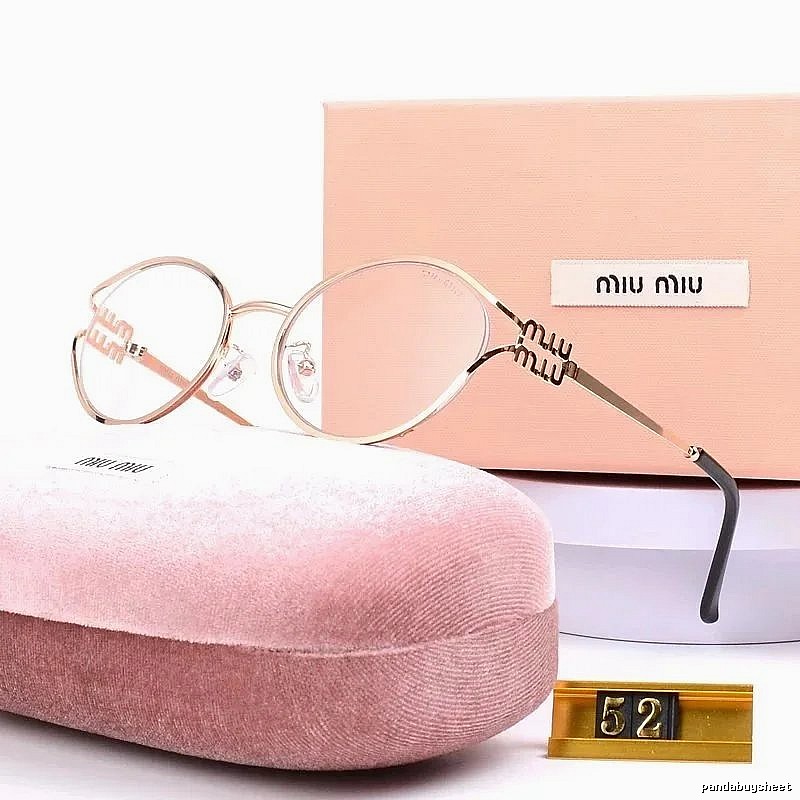 Miu Miu Resort Oversized sunglasses Black Oval Sunglasses for Travel Looks