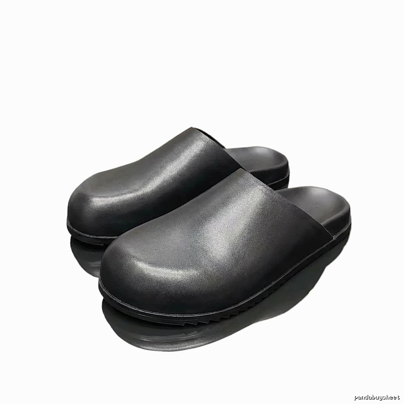 Rick Owens' dark style black slippers