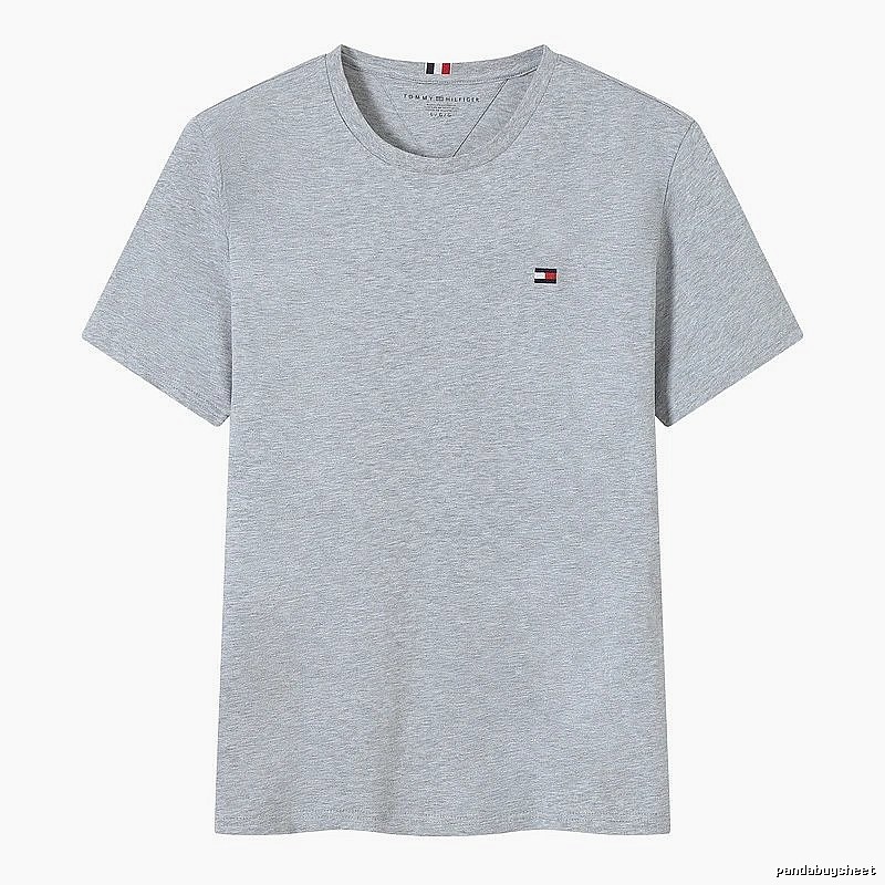 Tommy Hilfiger Gray Logo T-Shirt Streetwear Look