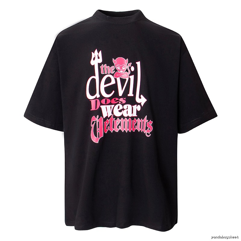 Travel Statement graphic T-shirt Black Colorful Lucky with Modern Look